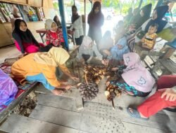 Pertamina Aviation Fuel Terminal Minangkabau Dorong Masyarakat Tiram, Ulakan Padang Pariaman Kembangkan Nilai Nipah