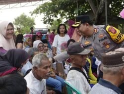 Kapolres Sukabumi beri Bantuan untuk Warga ‘Kampung Dayak’