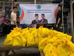 Warga Cempaka Putih Barat Antusias Sambut Program Tebus Sembako Murah RKgarda24